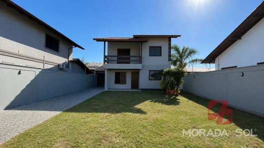 Casa com 4 Quartos para alugar, 260m² no Centro, Tijucas