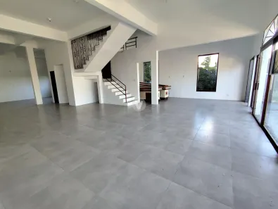 Ponto Comercial para alugar, 140m² no Duque de Caxias, Santa Maria