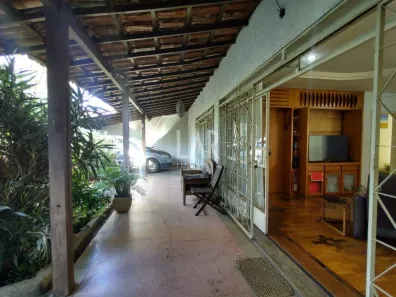 Casa com 3 Quartos à venda, 231m² no Sagrada Família, Belo Horizonte