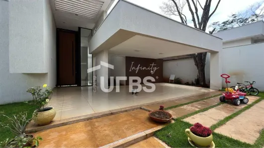 Casa de Condomínio com 4 Quartos à venda, 429m² no Condomínio Parque dos Cisnes, Goiânia