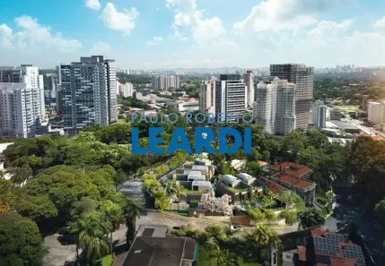 Casa de Condomínio com 4 Quartos à venda, 432m² no Jardim Everest, São Paulo