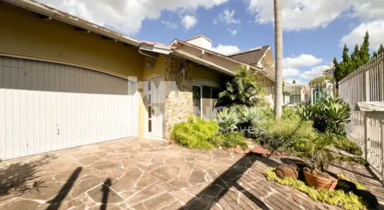 Casa com 4 Quartos à venda, 191m² no Jardim Lindóia, Porto Alegre