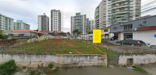 Lote/Terreno à venda, 540m² no Barreiros, São José