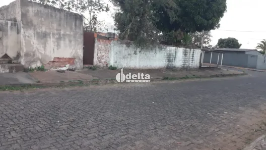 Lote/Terreno à venda, 375m² no Tubalina, Uberlândia