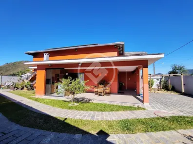 Casa de Condomínio com 3 Quartos à venda, 131m² no Cotia, Guapimirim