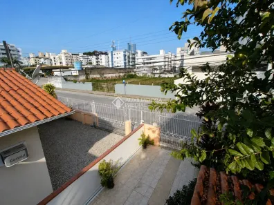 Casa com 3 Quartos à venda, 200m² no Abraão, Florianópolis