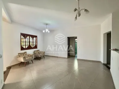 Casa com 2 Quartos para alugar, 150m² no Minascaixa, Belo Horizonte