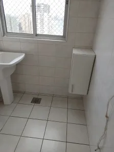 Apartamento com 2 Quartos para alugar, 60m² no Centro, Londrina