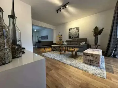 Casa com 5 Quartos para alugar, 500m² no Castelo, Belo Horizonte