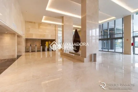 Sala Comercial à venda, 35m² no Passo da Areia, Porto Alegre