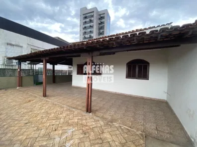 Casa com 3 Quartos para alugar, 170m² no Eldorado, Contagem