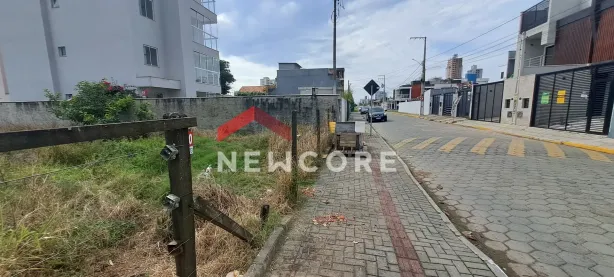 Lote/Terreno à venda, 288m² no Itacolomi, Balneário Piçarras