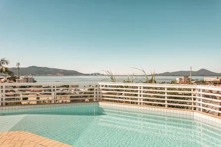 Casa com 4 Quartos à venda, 350m² no Coqueiros, Florianópolis