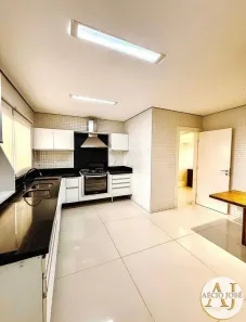 Apartamento com 3 Quartos à venda, 260m² no Duque de Caxias, Cuiabá