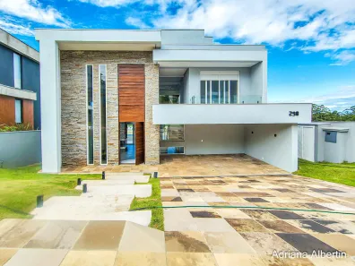 Casa de Condomínio com 3 Quartos à venda, 582m² no Vila Nova, Porto Alegre