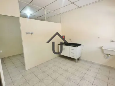 Casa com 1 Quarto para alugar, 40m² no Vila Tiradentes, São Paulo