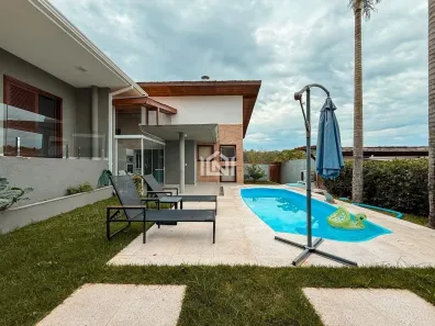 Casa de Condomínio com 4 Quartos à venda, 235m² no Chácara dos Junqueiras, Carapicuíba