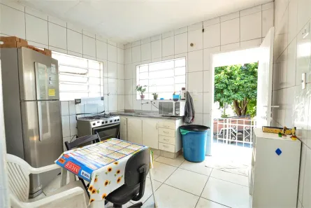 Casa com 8 Quartos à venda, 240m² no Indianópolis, São Paulo