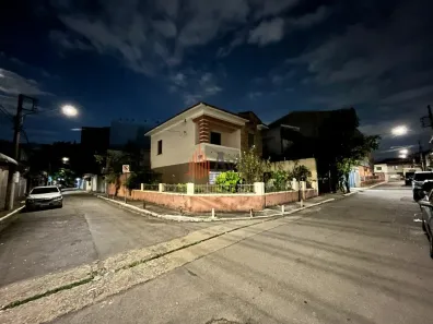 Sobrado com 4 Quartos à venda, 200m² no Canindé, São Paulo