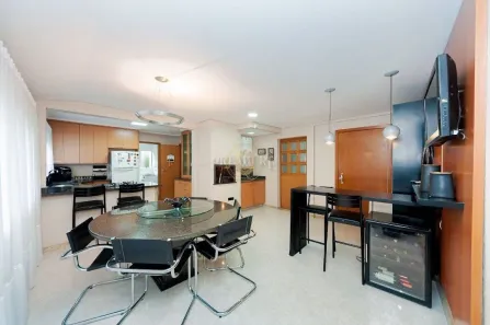 Casa com 4 Quartos à venda, 256m² no Campo Comprido, Curitiba