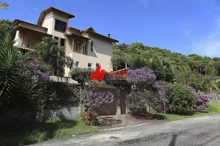 Sobrado com 3 Quartos à venda, 400m² no Jardim Pinheiros, Itapecerica da Serra