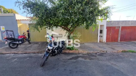 Casa com 2 Quartos à venda, 250m² no Granada, Uberlândia