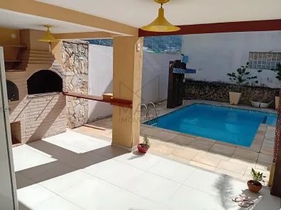 Casa de Condomínio com 4 Quartos à venda, 170m² no Piratininga, Niterói