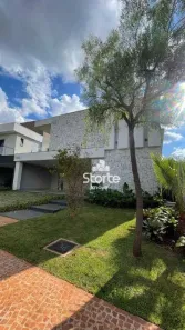 Casa de Condomínio com 4 Quartos à venda, 379m² no Granja Marileusa, Uberlândia