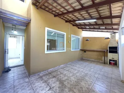 Sobrado com 3 Quartos à venda, 70m² no Manoel Valinhas, Divinópolis