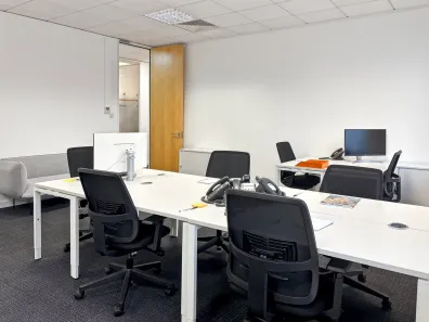 Sala Comercial para alugar, 132m² no Jardim São Luís, São Paulo