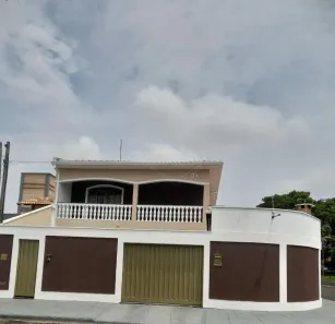 Casa com 4 Quartos para alugar, 315m² no Jardim Morada do Sol (Vila Xavier), Araraquara