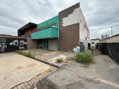 Prédio Comercial para alugar, 438m² no Vila Rosa, Goiânia