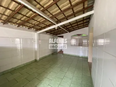 Casa com 3 Quartos para alugar, 200m² no Santa Cruz Industrial, Contagem