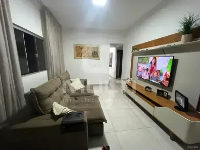 Casa com 3 Quartos à venda, 190m² no Planalto, Uberlândia
