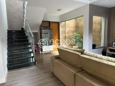 Casa com 3 Quartos à venda, 180m² no Granada, Uberlândia