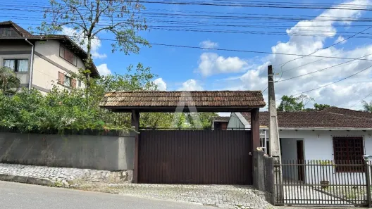 Lote/Terreno à venda, 996m² no Bom Retiro, Joinville