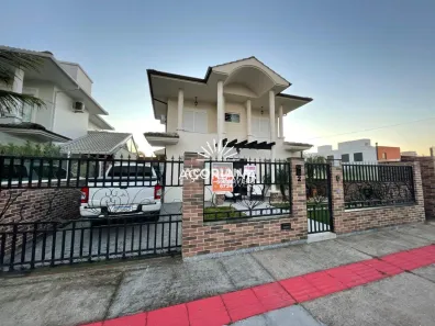 Casa com 3 Quartos para alugar, 164m² no Campeche, Florianópolis