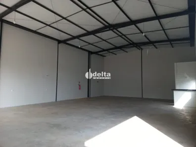 Ponto Comercial à venda, 240m² no Novo Mundo, Uberlândia