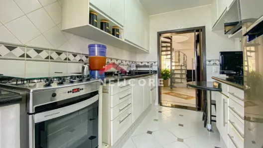 Apartamento com 3 Quartos à venda, 180m² no Vila Gumercindo, São Paulo