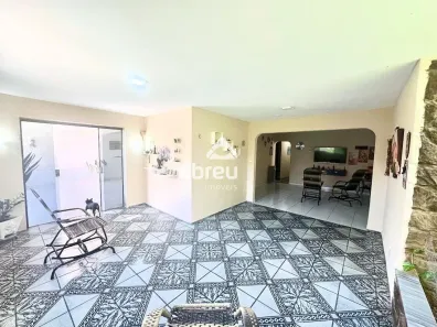 Casa com 4 Quartos à venda, 209m² no Lagoa Nova, Natal