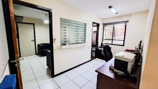 Sala Comercial com 1 Quarto à venda, 50m² no Centro, Londrina