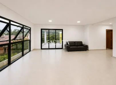 Casa com 5 Quartos para alugar, 330m² no Itacorubi, Florianópolis