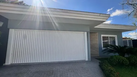 Casa com 3 Quartos à venda, 176m² no Costa e Silva, Joinville