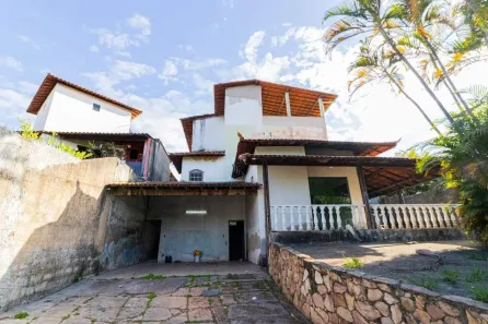 Casa com 6 Quartos à venda, 450m² no Colonial, Contagem