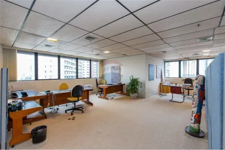 Sala Comercial à venda, 120m² no Santo Amaro, São Paulo