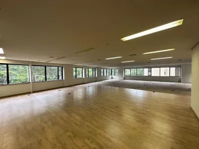 Sala Comercial para alugar, 250m² no Cidade Monções, São Paulo