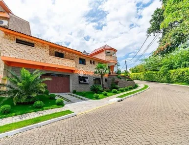 Casa de Condomínio com 3 Quartos à venda, 400m² no Nonoai, Porto Alegre