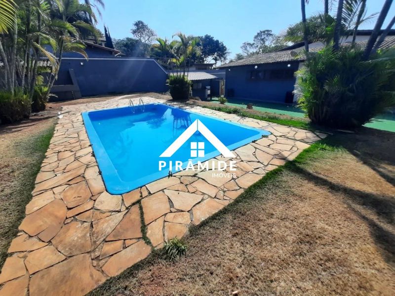 Casa com 4 quartos — Bandeirantes (Pampulha), Belo Horizonte