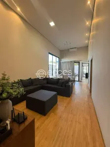 Casa de Condomínio com 3 Quartos para alugar, 215m² no Jardim Inconfidência, Uberlândia