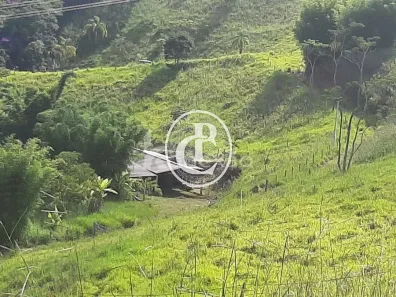 Fazenda/Sítio com 3 Quartos à venda, 300m² no Centro, Taubaté